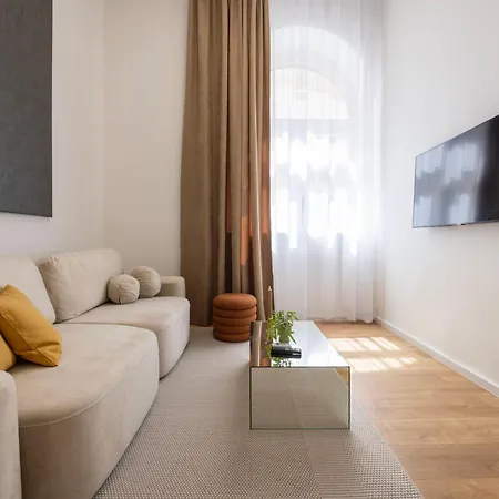 Crystal Cove & Cozy In The Center Of Bp * Budapest